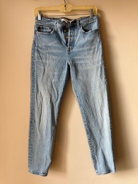 Levi's High-Rise Light Wash Women's Jeans